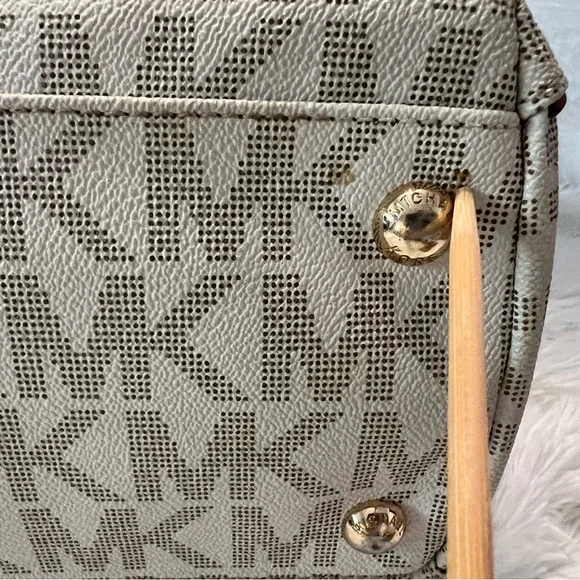 Michael Kors large Harper East West Signature Tote Handbag - LIKE NEW! - Picture 10 of 16